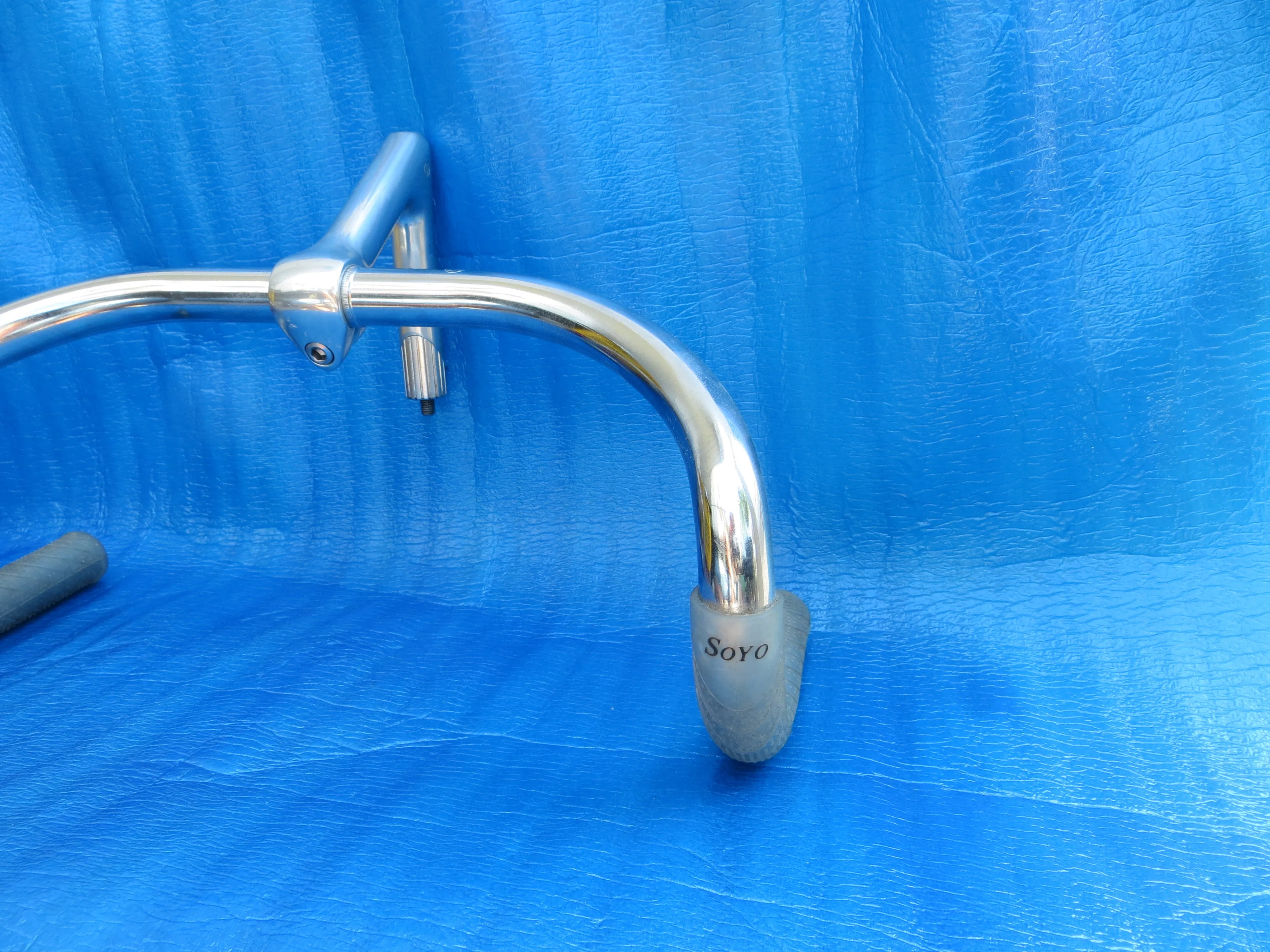 B125 380mm Steel NJS Handlebar, Nitto Jaguar, 110mm/58 degree AA NJS Stem, Soyo Grips (24061413)